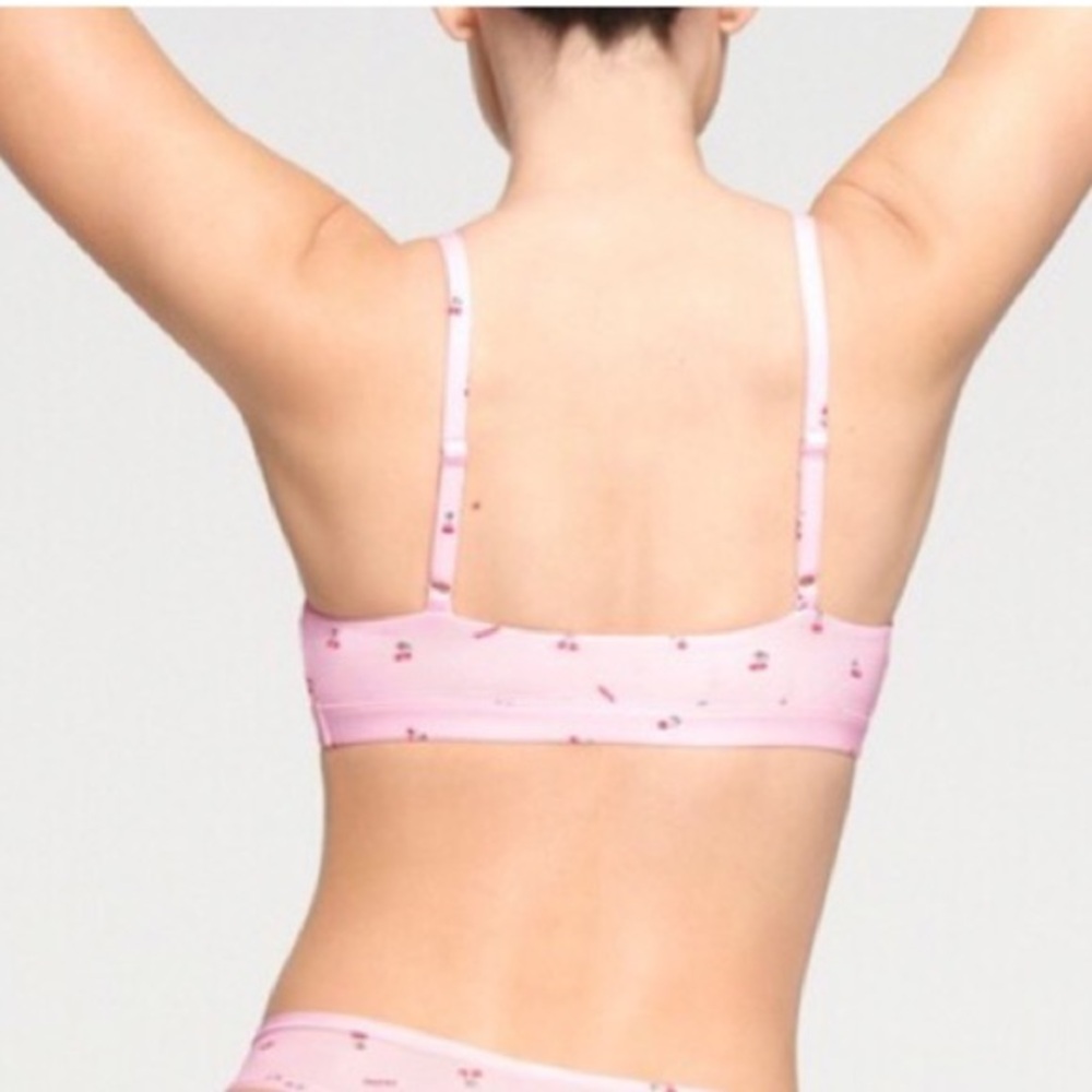 SKIMS Fits Everybody Scoop Pink Cherry Print Bralette - Picture 3 of 16